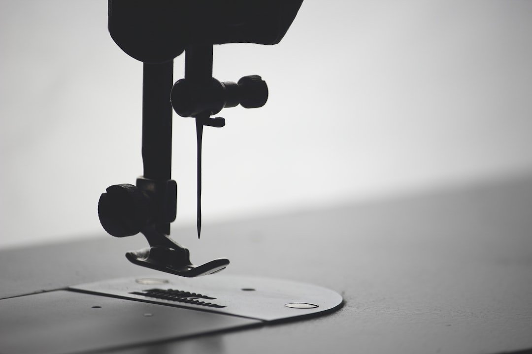 hero-img-02 Sewing machine - Podolsk, Singer